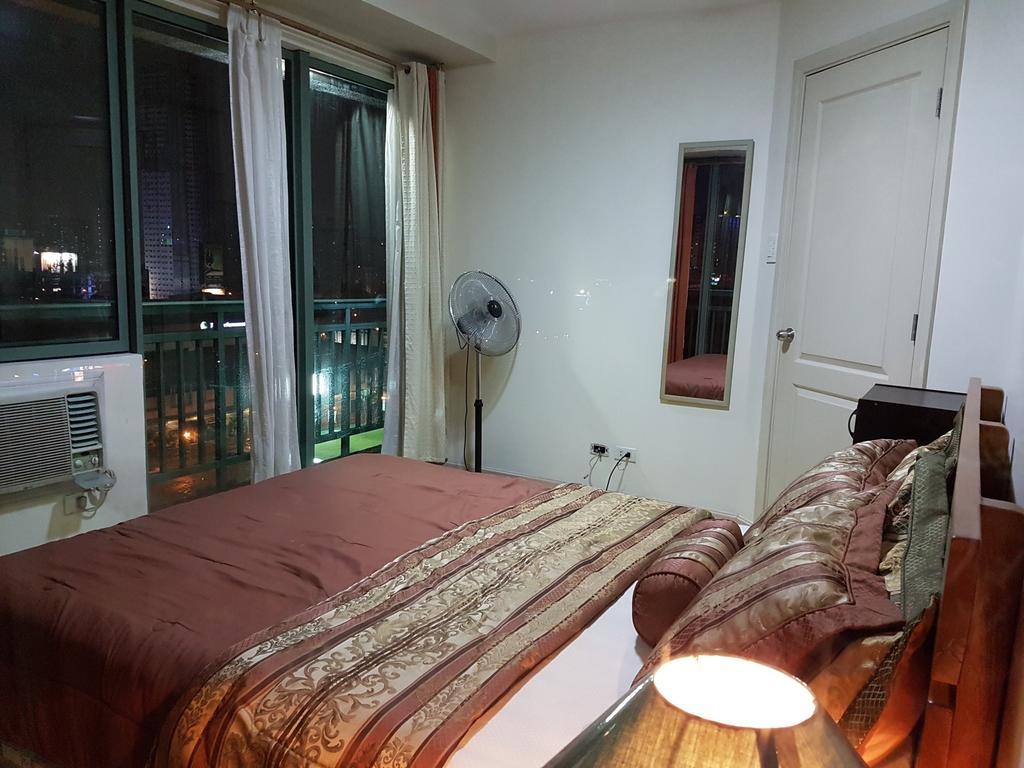 Ortigas 2 Bedroom Corner Unit With 2 Queen Across Shangrila Manila Kültér fotó