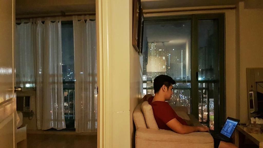 Ortigas 2 Bedroom Corner Unit With 2 Queen Across Shangrila Manila Kültér fotó